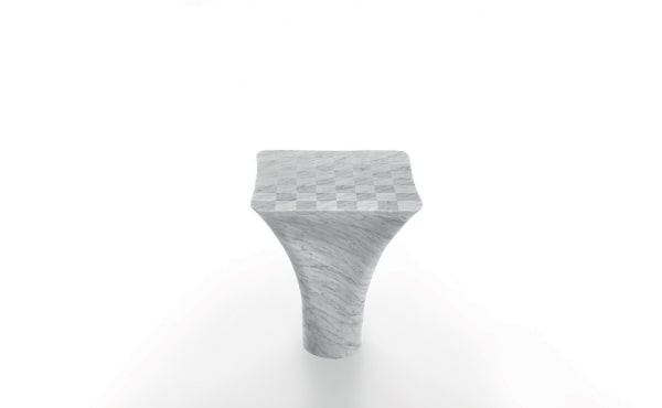 Mate 50, Ross Lovegrove, Tavolo scacchiera, in marmo Bianco di Carrara, finitura levigata