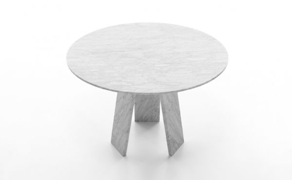 tavolo da pranzo Topkapi 3 by Konstantin Grcic in marmo Bianco di Carrara, finitura levigata.